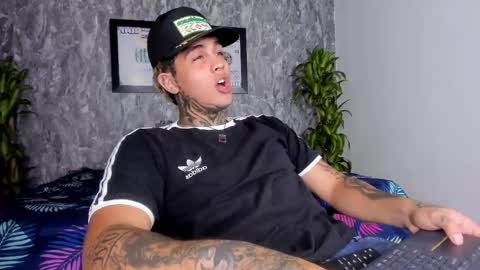 Snapshot of juan_alvarez18 chatting on 02-18-25, 04:15 juan_alvarez18 online show from 02-18-25, 04:15