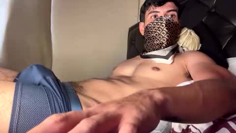 Snapshot of juan_bunny chatting on 05-07-26, 03:28 lJuanl online show from 05-07-26, 03:28