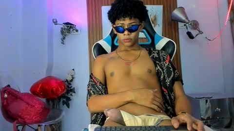 juan_contreras7 online show from 09-24-25, 11:35