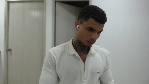 juan_gomez_1 online show from 12-29-24, 10:47