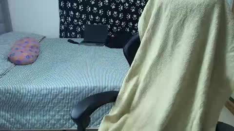 juan_gomez_1 online show from 10-30-25, 09:33