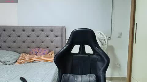 Snapshot of juan_gomez_1 chatting on 06-22-26, 05:04 juan_gomez_1 online show from 06-22-26, 05:04