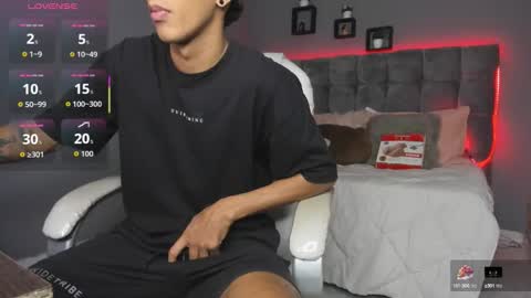 Snapshot of juan_zabala chatting on 09-19-25, 11:44 Juan online show from 09-19-25, 11:44