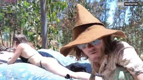 Juana1hin online show from 11-18-25, 04:00