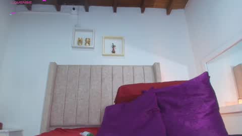Snapshot of juana_240 chatting on 02-13-25, 10:22 Lau follow online show from 02-13-25, 10:22
