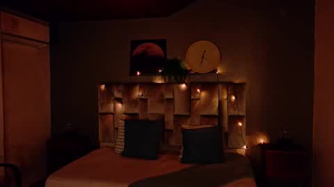 J U A N A  online show from 11-25-25, 03:06