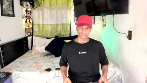 Snapshot of juanbigcock21cm chatting on 06-15-26, 12:46 juan jose online show from 06-15-26, 12:46