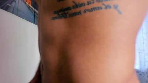 Snapshot of juanbladde chatting on 12-08-24, 05:33 Juan Esteban online show from 12-08-24, 05:33