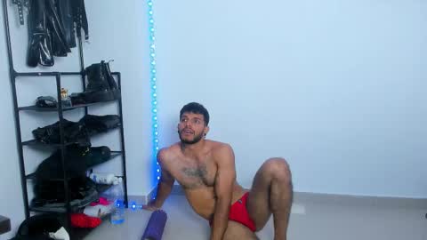 Snapshot of juanbladde chatting on 09-26-25, 06:56 Juan Esteban online show from 09-26-25, 06:56