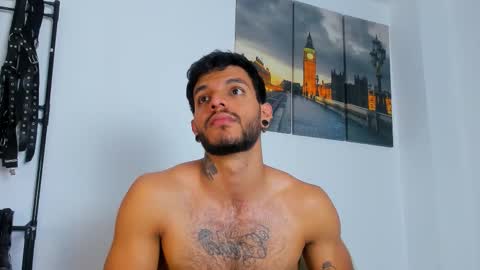 Snapshot of juanbladde chatting on 10-08-25, 06:22 Juan Esteban online show from 10-08-25, 06:22