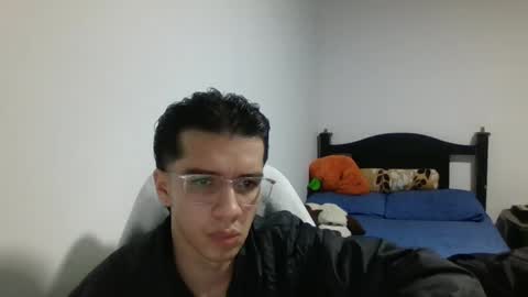 Snapshot of juanboytw chatting on 02-11-25, 11:01 juanboytw online show from 02-11-25, 11:01