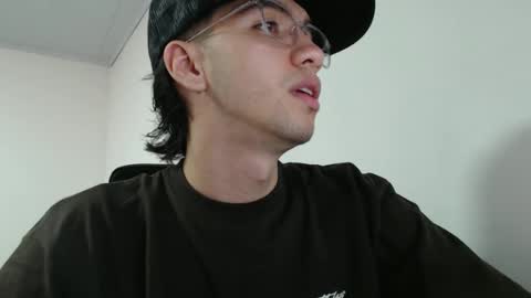 Snapshot of juanboytw chatting on 03-10-25, 06:45 juanboytw online show from 03-10-25, 06:45