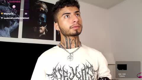 Snapshot of juancamilo66_ chatting on 02-23-25, 10:42 juancamilo66_ online show from 02-23-25, 10:42