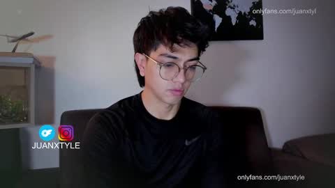 . online show from 09-19-25, 03:08