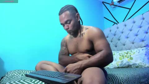 independent model online show from 04-13-26, 03:39