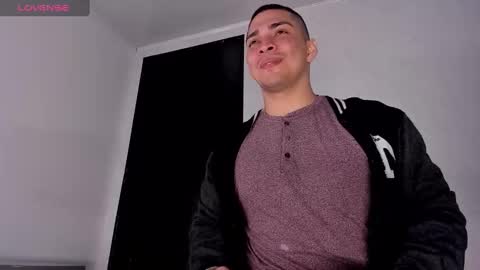 Juan David online show from 02-11-25, 02:24