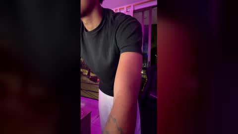 juandiegosv online show from 04-25-26, 06:16