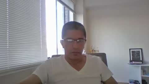 Snapshot of juanearth1 chatting on 02-13-26, 10:06 juanearth1 online show from 02-13-26, 10:06