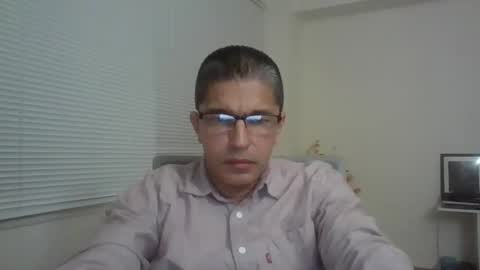 Snapshot of juanearth1 chatting on 02-26-26, 11:15 juanearth1 online show from 02-26-26, 11:15