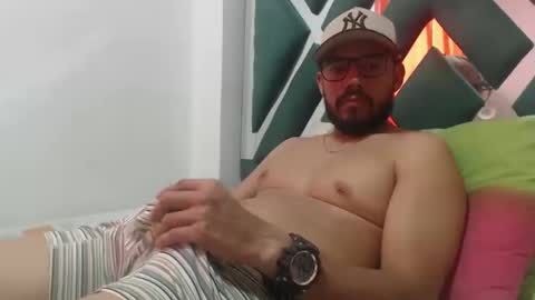 Snapshot of juanfe_style chatting on 10-01-25, 02:01 juanfe_style online show from 10-01-25, 02:01