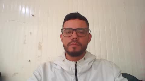 Snapshot of juanfe_style chatting on 10-10-25, 03:11 juanfe_style online show from 10-10-25, 03:11