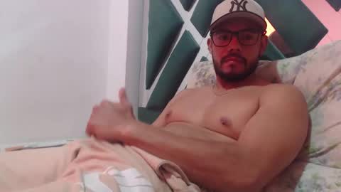 Snapshot of juanfe_style chatting on 11-16-25, 04:12 juanfe_style online show from 11-16-25, 04:12