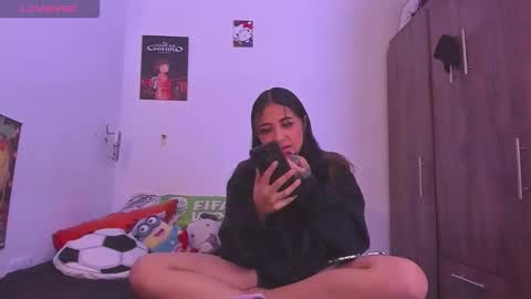 juanftmaria2 online show from 11-28-25, 07:27