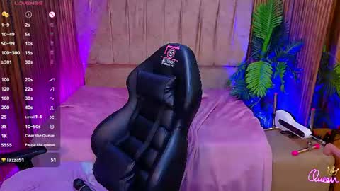 Snapshot of juanita_tay chatting on 06-27-26, 12:22 JUANITA online show from 06-27-26, 12:22