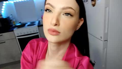 Veronika online show from 05-16-26, 07:27