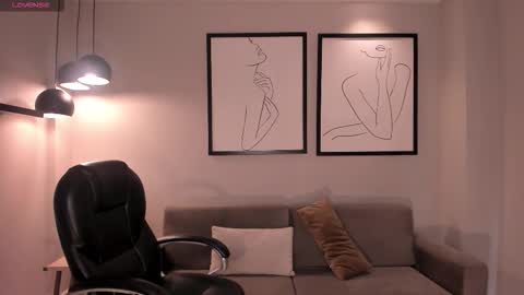 Juanita Clay online show from 11-18-25, 11:58