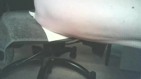 Snapshot of juanitou chatting on 06-20-26, 10:45 frenchchouchou online show from 06-20-26, 10:45