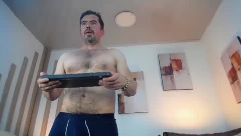 Snapshot of juank_fit45 chatting on 06-15-26, 03:58 Juan k online show from 06-15-26, 03:58