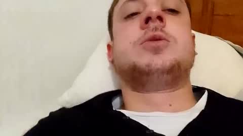 Snapshot of juanmapapiirico chatting on 01-15-25, 01:23 JuanmaSEX online show from 01-15-25, 01:23