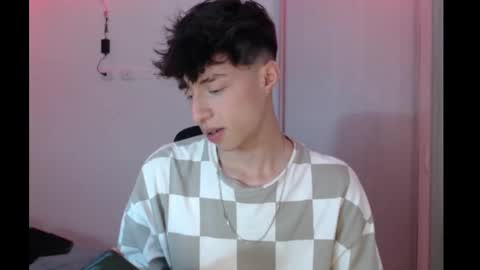 juanmres online show from 11-23-25, 11:48