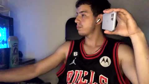 Snapshot of juannvalencia11 chatting on 04-21-26, 04:19 juannvalencia11 online show from 04-21-26, 04:19