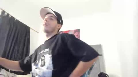 Snapshot of juannvalencia11 chatting on 04-22-26, 08:21 juannvalencia11 online show from 04-22-26, 08:21