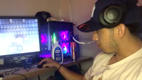 Snapshot of juannvalencia11 chatting on 05-13-26, 03:26 juannvalencia11 online show from 05-13-26, 03:26