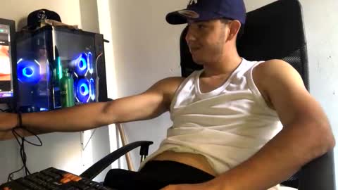 Snapshot of juannvalencia11 chatting on 05-14-26, 04:36 juannvalencia11 online show from 05-14-26, 04:36