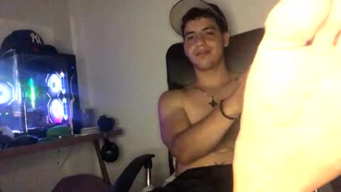 Snapshot of juannvalencia11 chatting on 05-21-26, 05:25 juannvalencia11 online show from 05-21-26, 05:25