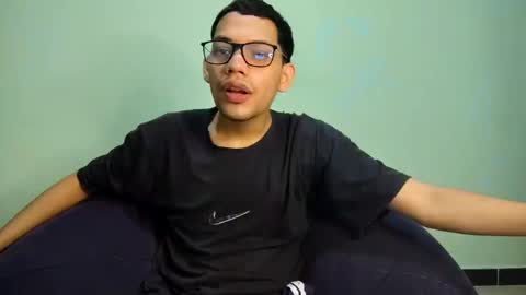 Snapshot of juansuarez204 chatting on 01-06-25, 01:42 juansuarez204 online show from 01-06-25, 01:42