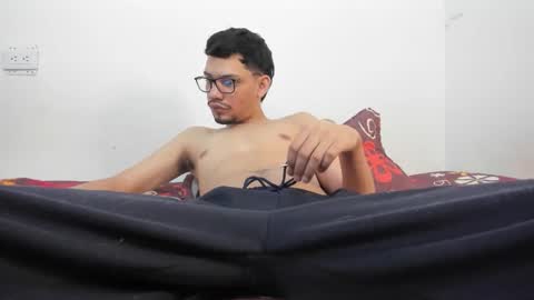 juansuarez204 online show from 04-14-26, 01:00