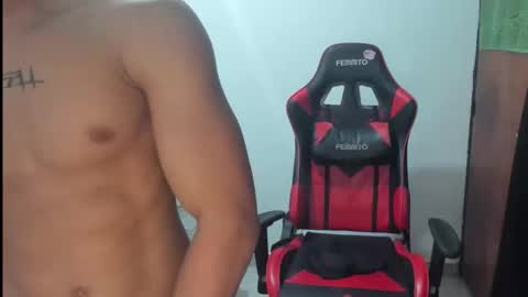 Snapshot of juansw66 chatting on 11-26-25, 04:57 juansw66 online show from 11-26-25, 04:57