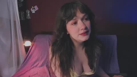 Snapshot of juby_yubi chatting on 10-15-25, 01:44 Arina online show from 10-15-25, 01:44