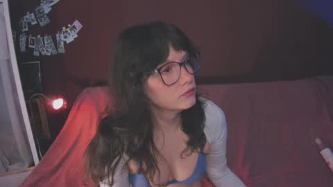 Snapshot of juby_yubi chatting on 02-16-26, 12:01 Arina online show from 02-16-26, 12:01