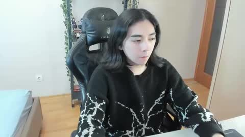 Aoi online show from 03-04-25, 10:38