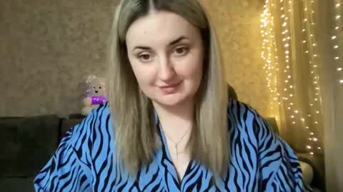 Snapshot of judevalenti chatting on 12-17-25, 05:52 JudeValenti online show from 12-17-25, 05:52