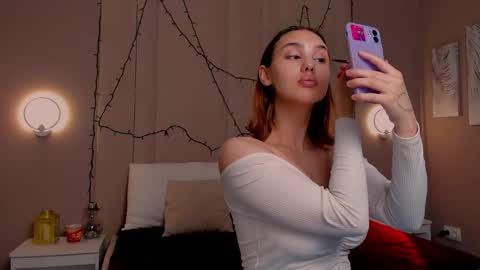 Snapshot of judymiles chatting on 09-26-25, 01:42 Angelica online show from 09-26-25, 01:42