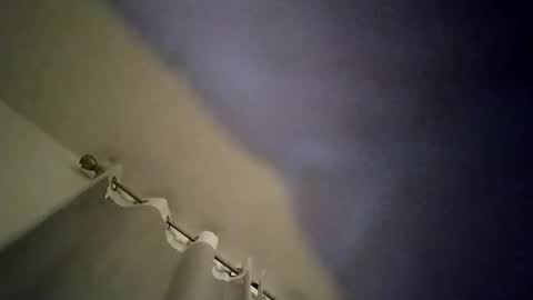 Carlos online show from 03-08-25, 01:36