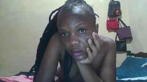 Snapshot of juice_petite3 chatting on 02-14-25, 10:14 juice_petite3 online show from 02-14-25, 10:14