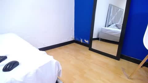 juicy_bignipples18 online show from 12-02-24, 04:53